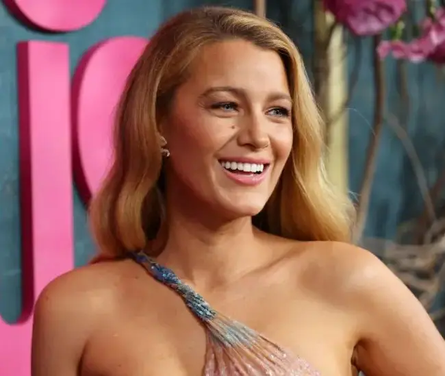 Blake Lively accuses co-star Justin Baldoni of smear campaign