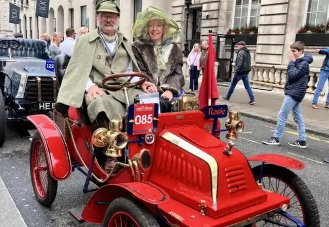 Pall Mall closes for oldest and newest car display