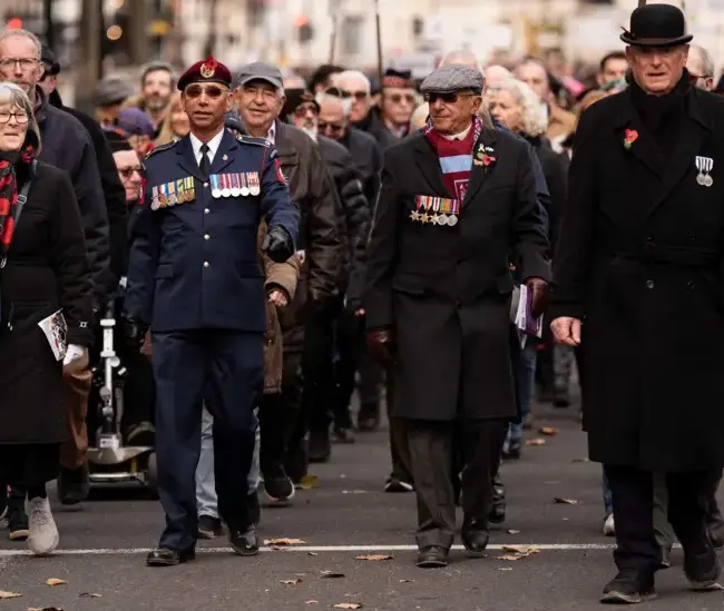 Thousands march to remember Jewish veterans