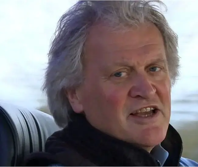 Wetherspoons warns over labour costs